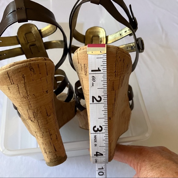 Marc Fisher Brown wedge gladiator style heels. Size 9 - Picture 12 of 14